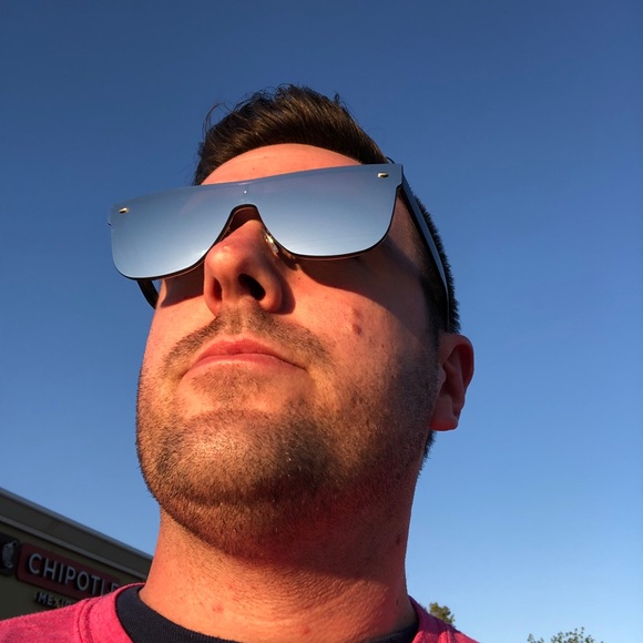 Meet your Posher, Rusty - Picture 3 of 3